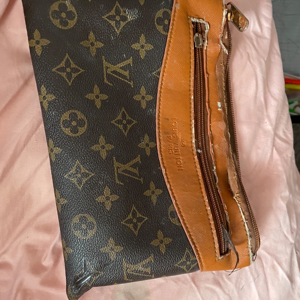 Real Louis Vuitton - Picture 3 of 3